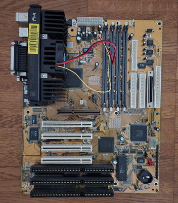 Slot 1 Motherboard Shuttle HOT-635  + SCSI + Intel Pentium II 333 MHz + 3 x ISA
