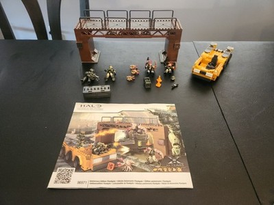 Mega Bloks Halo Anniversary Edition Floodgate Set 96971 Vehicle/Car with Figures
