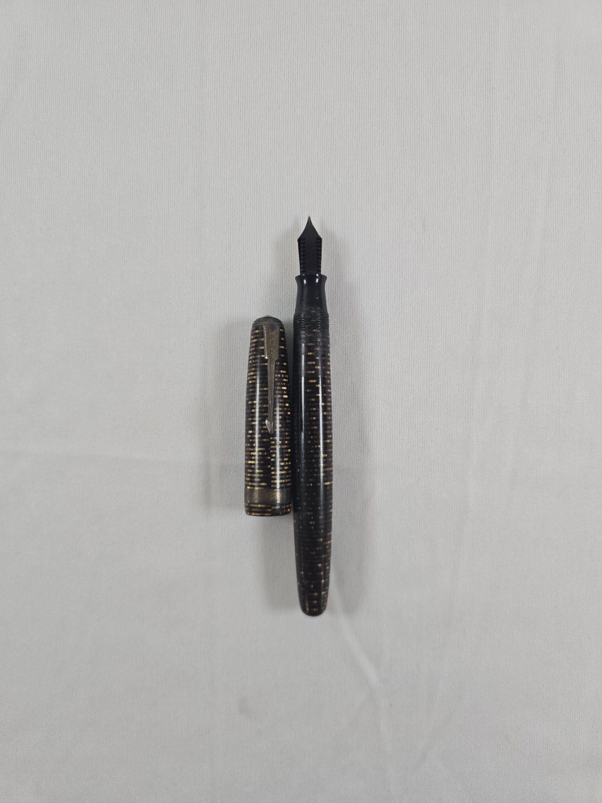 Vintage Parker Vacumatic Fountain Pen Brown Golden Pearl 14k Gold Nib