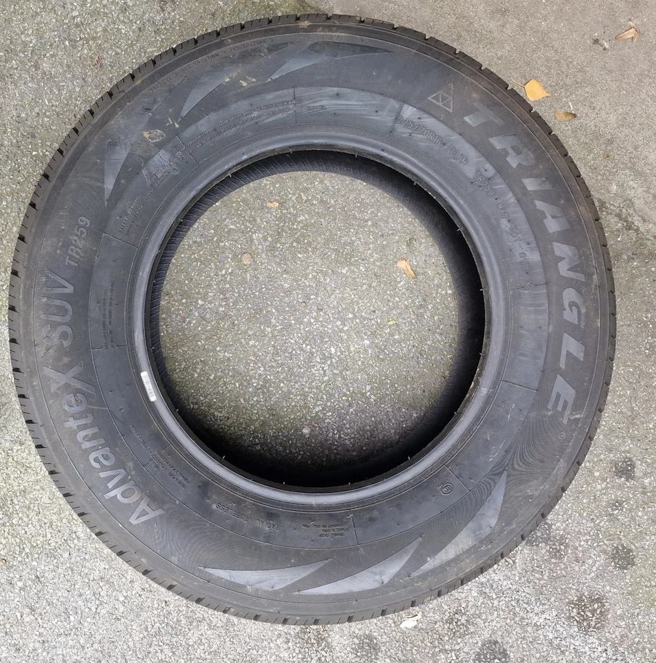 2 Reifen Neu 225 70 16. 103H - Bild 3 von 4