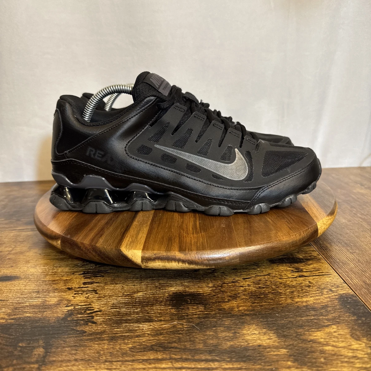Preços baixos em Nike Kyrie 2 Triple Black | eBay