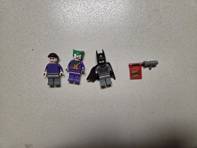 7888 The Tumbler: Joker's Ice Cream Surprise(99% complete With Minifigs, No Box)