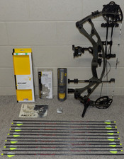 Immaculate, Loaded Hoyt Carbon RX-7 Bow Package- RedWrx RX7- 50/60 lb 25" to 30"