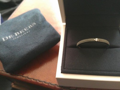 DE BEERS TALISMAN AZULEA SCHWARZ RHODINIERT GOLD DIAMANT RING - GR. 60 - NEU
