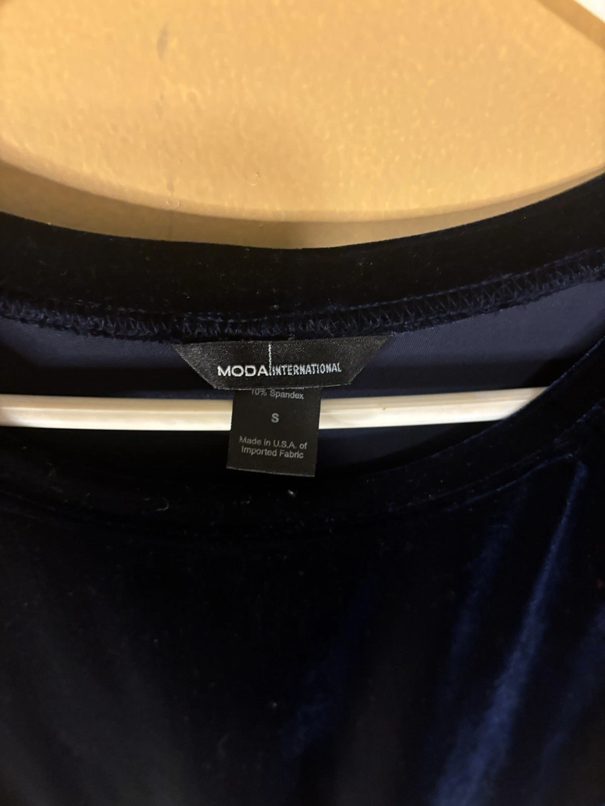 UNDERCOVER Abito svasato Moda International Victorias Secret blu notte velluto aderente piccolo