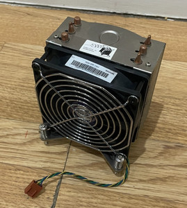 Lenovo ThinkStation D20 Sockel 1366 FRU 71Y8826 CPU KÜHLER