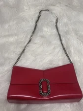 MARC JACOBS THE ST. MARC TRUE RED LEATHER CHAIN CLUTCH BAG