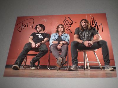 Tracer Spaces in Between signed autograph Autogramm 8x11 inch photo in person