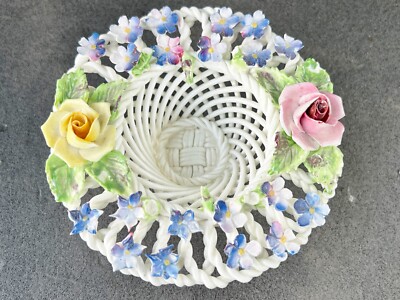 VINTAGE RUNDE KORBSCHALE BONE CHINA KERAMIK BLUMEN GEWELLTE GITTERABNUTZUNG