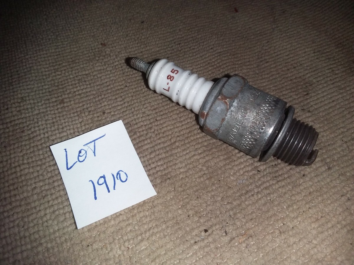 VINTAGE CHAMPION SPARK PLUG L-85 STEAMPUNK INDUSTRIAL MACHINE