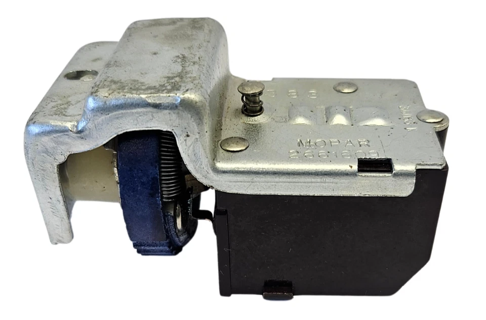 1966 - 1967 年普利茅斯 Belvedere GTX 卫星车头灯开关 2586598 NOS。 — 第 2/4 张图片