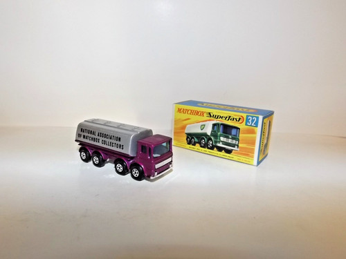 MATCHBOX TRANS. S/F NO. 32-A LEYLAND TANKER RARE PURPLE/SILVER W/LABELS MIB