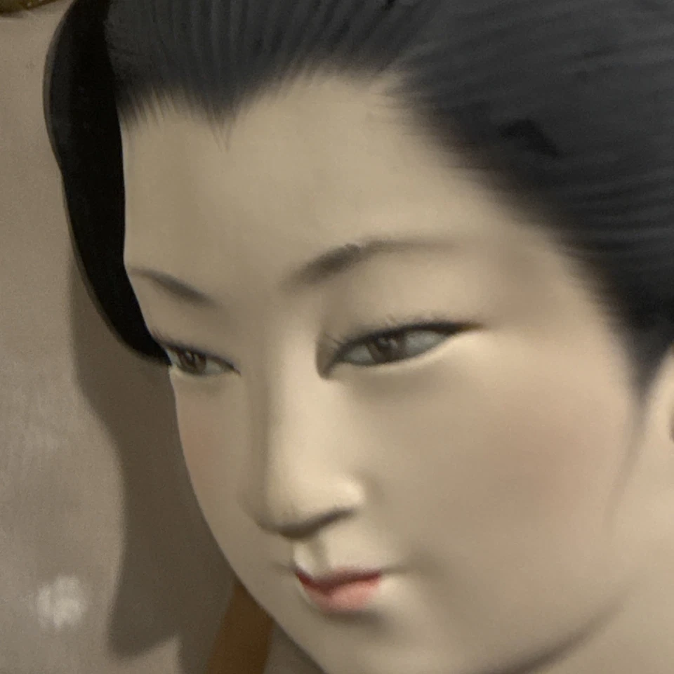 Haruyo Morita Porcelain Wall Plaque Geisha w/Parasol Japan Bijin-ga Art Signed - Image 2 of 4