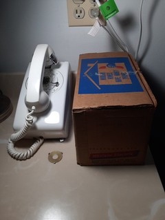 Vintage MCM Western Electric 1960s? Rotary White Wall Phone W/Box A/B 554 2 60