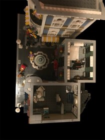 LEGO CREATOR: Assembly Square (10255)