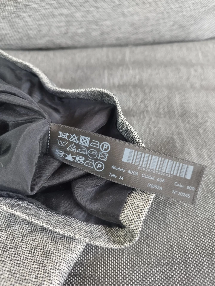 Massimo Dutti Weste,NEU Grau/Silber Gr. M, Eng Geschnitten - Bild 4 von 4