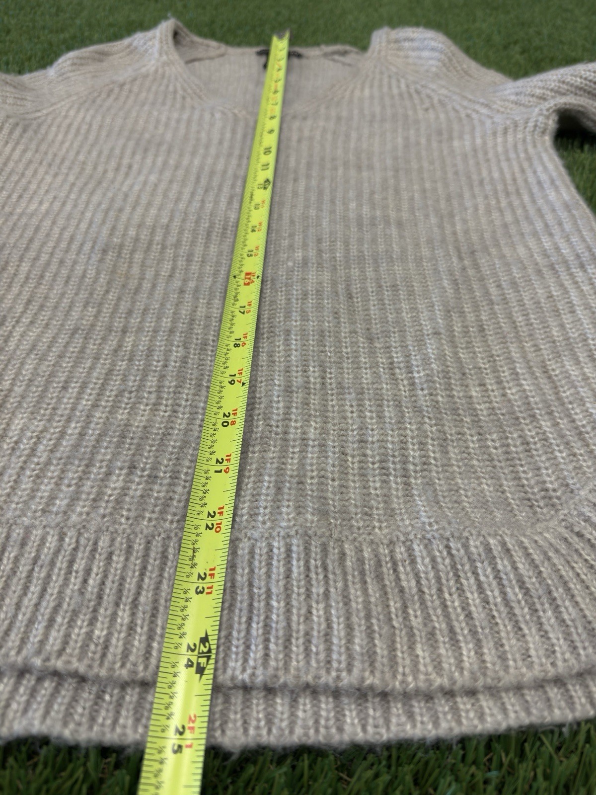 H&M Basic V-Neck Knit Sweater Womens Small Gray Long Sleeve Pullover thumbnail 8