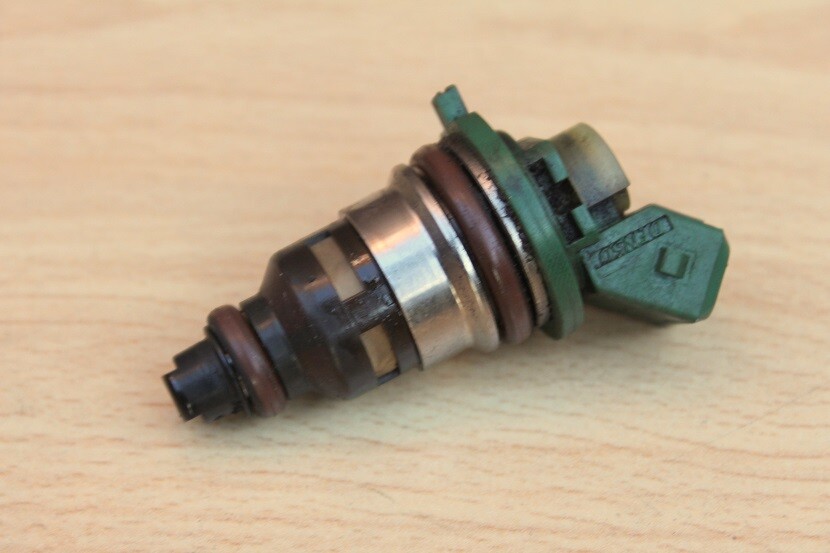 FUEL INJECTOR Jaguar XK8 XJ8 19961999 eBay