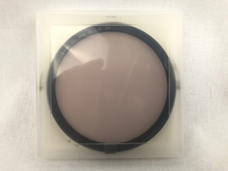 B+W New 77mm Fluorescent Glass Filter for Daylight Film F-day #499 New Old Stock - Image 3 of 4