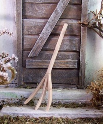 Heugabel 12 Cm Für DIY-Krippen - Miniatur Werkzeug Aus Holz & Metall