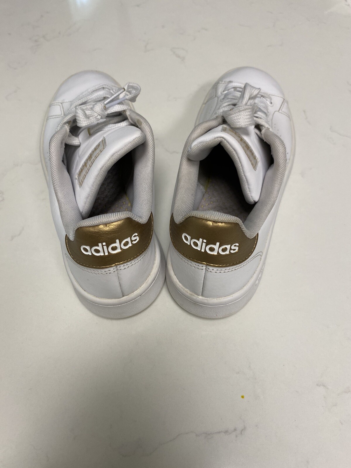 SAOLA Scarpe Adidas Advantage Cloudfoam bianche da donna taglia US 8 5