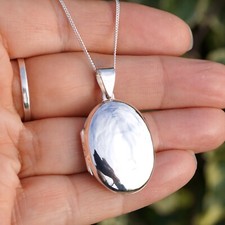 925 Sterling Silver Oval Flat Photo Locket Pendant Necklace