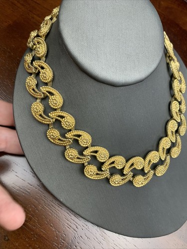Ladies Vintage Gold Textured Unusual Leaf Link Chunky Necklace 16” Nice Quality - Picture 7 of 10