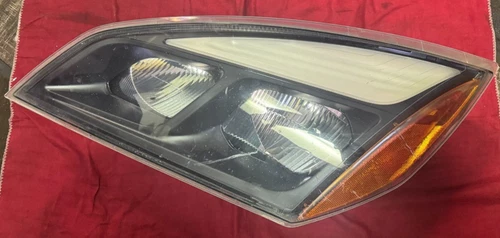 A66-01405-004 Genuine 2018 Freightliner Headlamp LH/S OEM