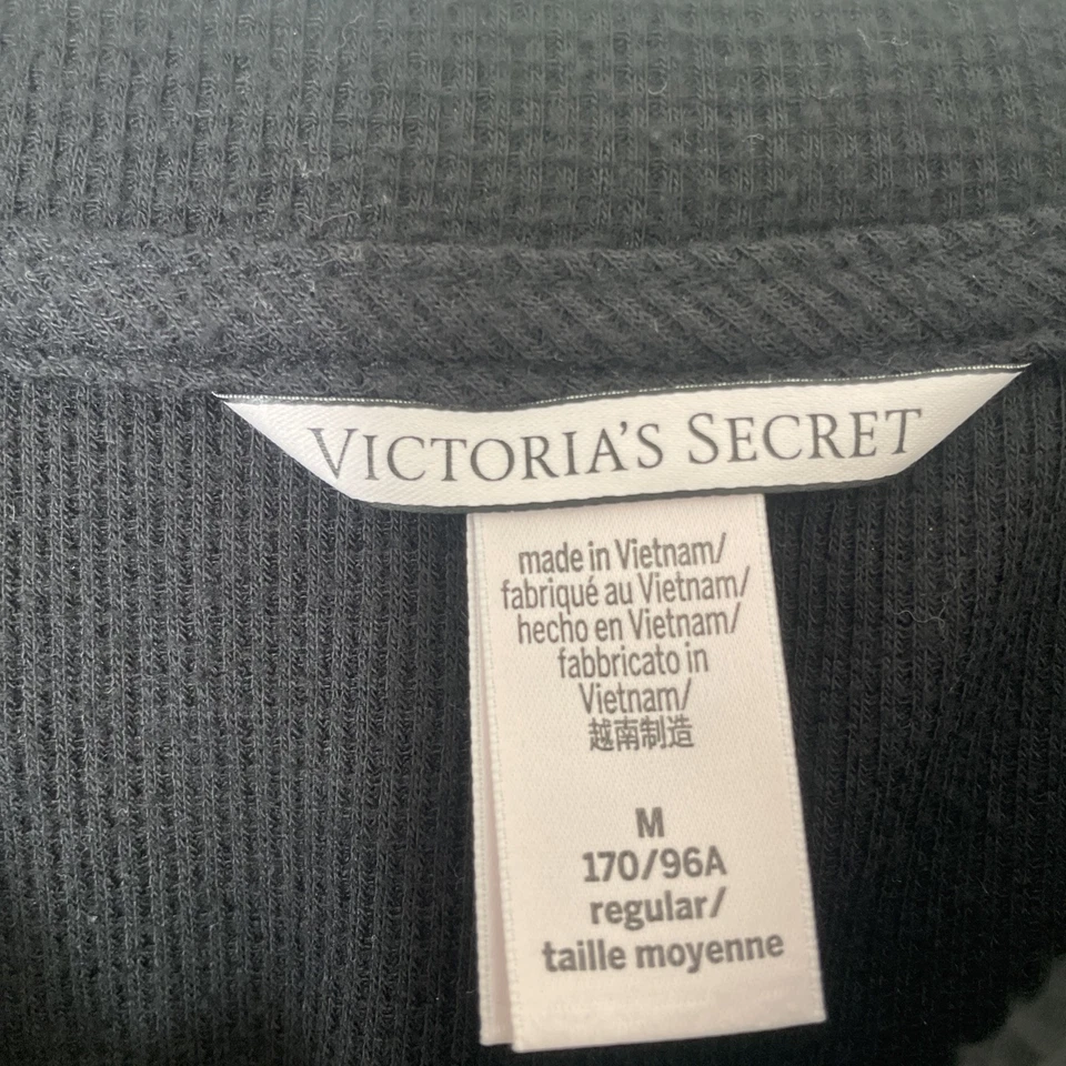 Top Henley de manga larga tejido gofre negro Victoria’s Secret talla M Foto 4 de 4