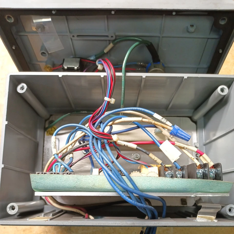 Danfoss Cycletrol C2000 Variable DC Motor Speed Controller 0-180Vdc 6,1A  - Image 2 of 4