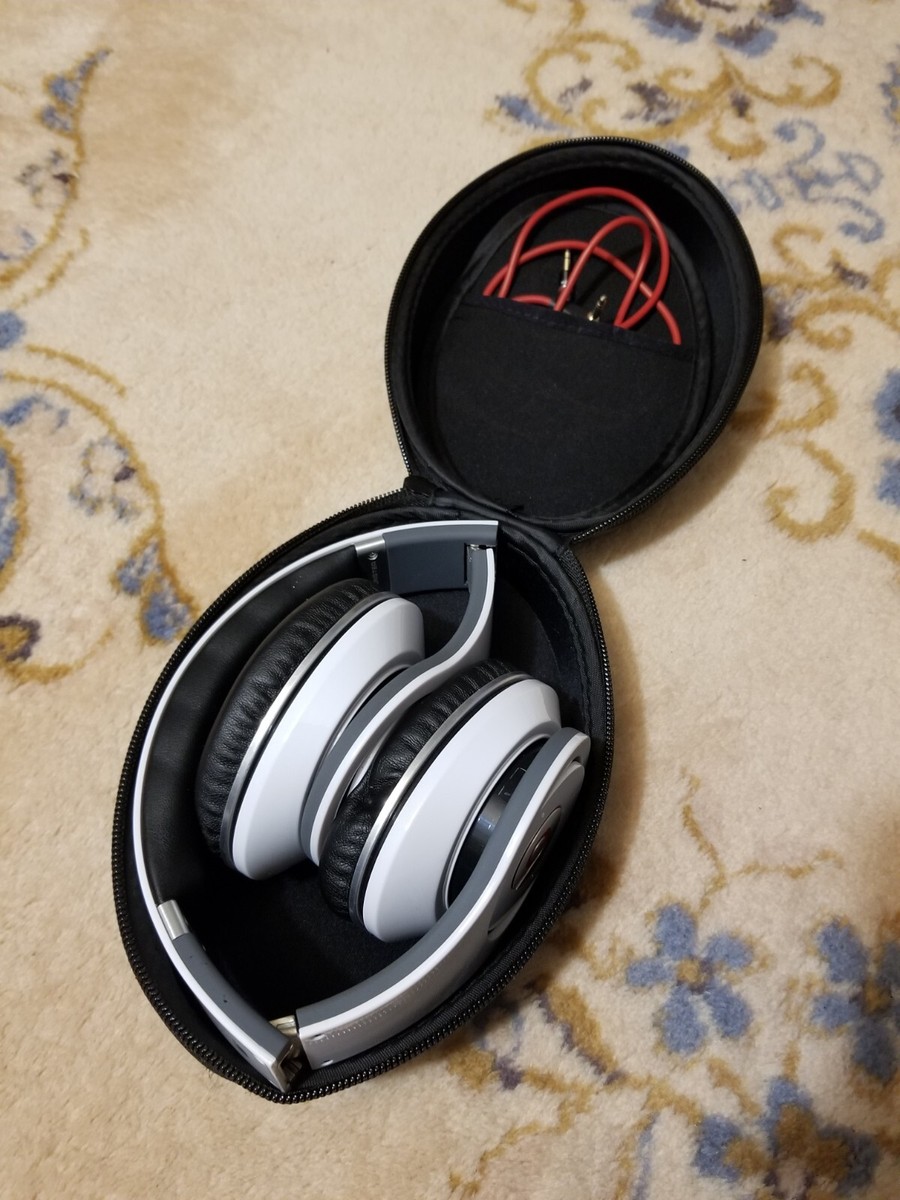 Beats by Dr. Dre Studio Wired Monster Headphones White With Beats by Dr. Dre Studio Wired Monster Headphones White With