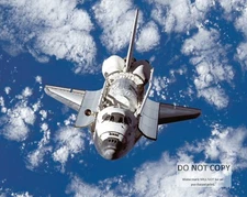 SPACE SHUTTLE DISCOVERY w/ PAYLOAD BAY DOORS OPEN 8X10 NASA SPACE PHOTO (WW-305)