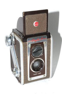 Kodak Duaflex IV Camera with Kodet Lens - Uses 620 Film - Brown