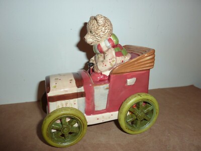 GISELA GRAHAM KERAMIK & GRÜNER KUNSTSTOFF 14 CM LANG OLDTIMER MOTORWAGEN & BÄR SPARDOSE