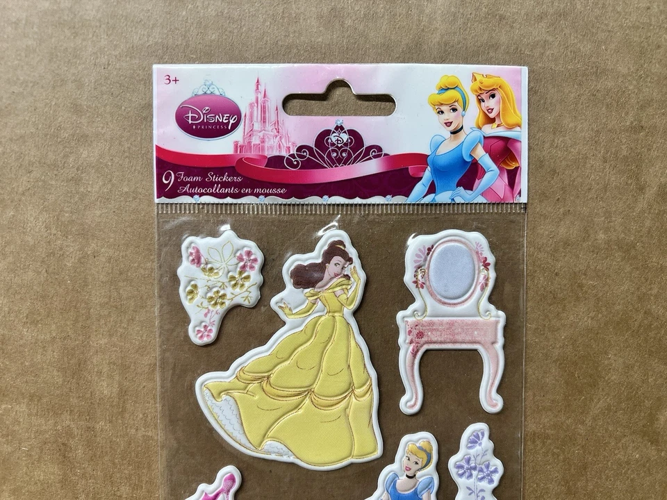 9 pegatinas de espuma de princesa Disney Bella, Cenicienta, La Bella Durmiente Foto 3 de 4