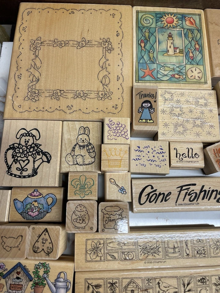 Lote de 23 libras de estampillas de goma montadas en madera, palabras, frases, saludos, imágenes Foto 4 de 4