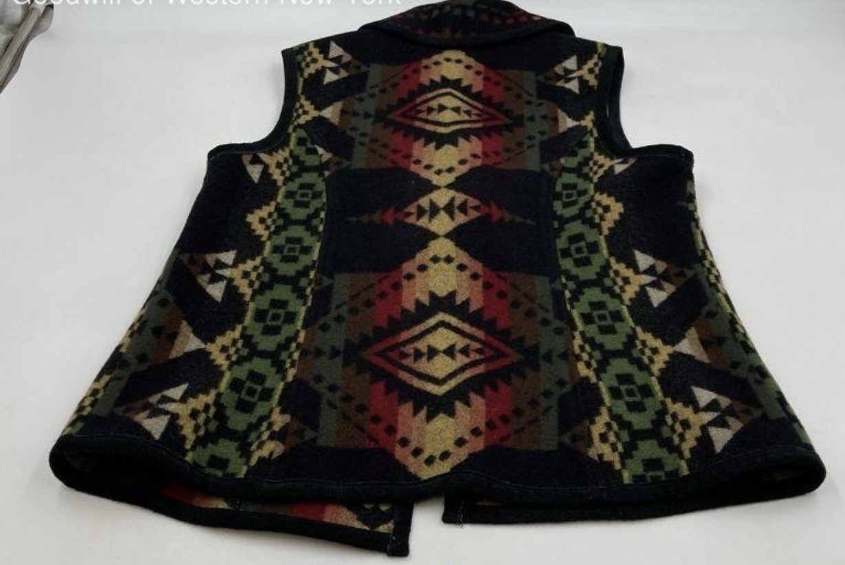 Pendleton Women’s Size Medium Virgin Wool With Le… - image 3