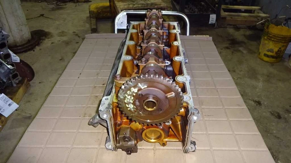 Driver Left Cylinder Head 4.6L VIN 6 8th Digit Fits 97-98 Ford E150 Van 605076 Foto 3 de 4