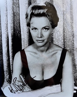 Honor Blackman -007-Goldfinger- Autogramm original- Großfoto 20x25 cm