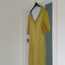 Women’s Size 10 Regular Green Plain Ruffle Hem Long Maxi Dress