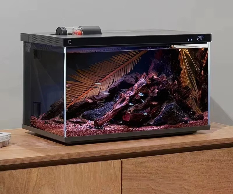 Aquarium automatique anti-oubli avec distributeur connecté WiFi et éclairage LED noir