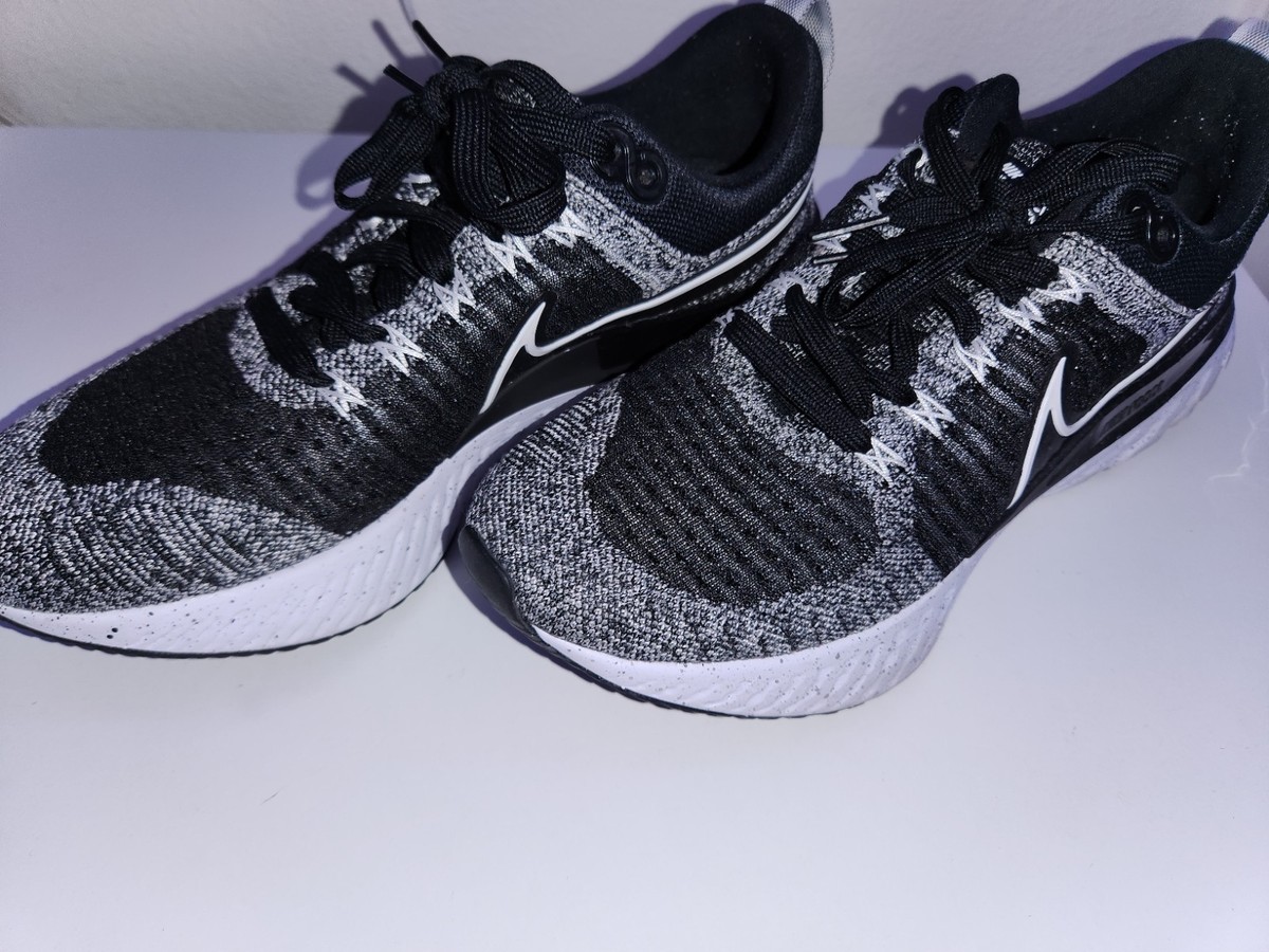 Nike React Infinity Run Flyknit 2 Black White Size 9.5 | eBay display picture 2