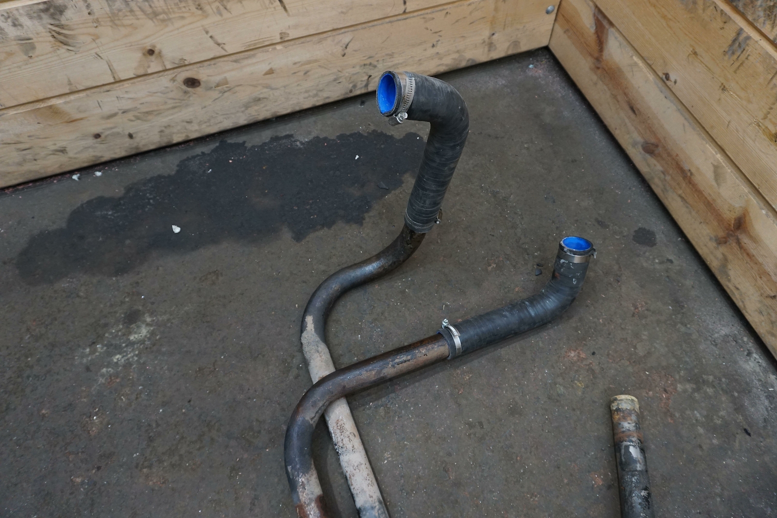 Set 4 Main Left Right Radiator Coolant Pipe Line Hose OEM Maserati Merak 1975