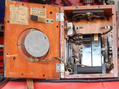 Antiguo juego de prueba de manivela de liniero eléctrico occidental de colección receptor/caja de llamadas - Imagen 4 de 24