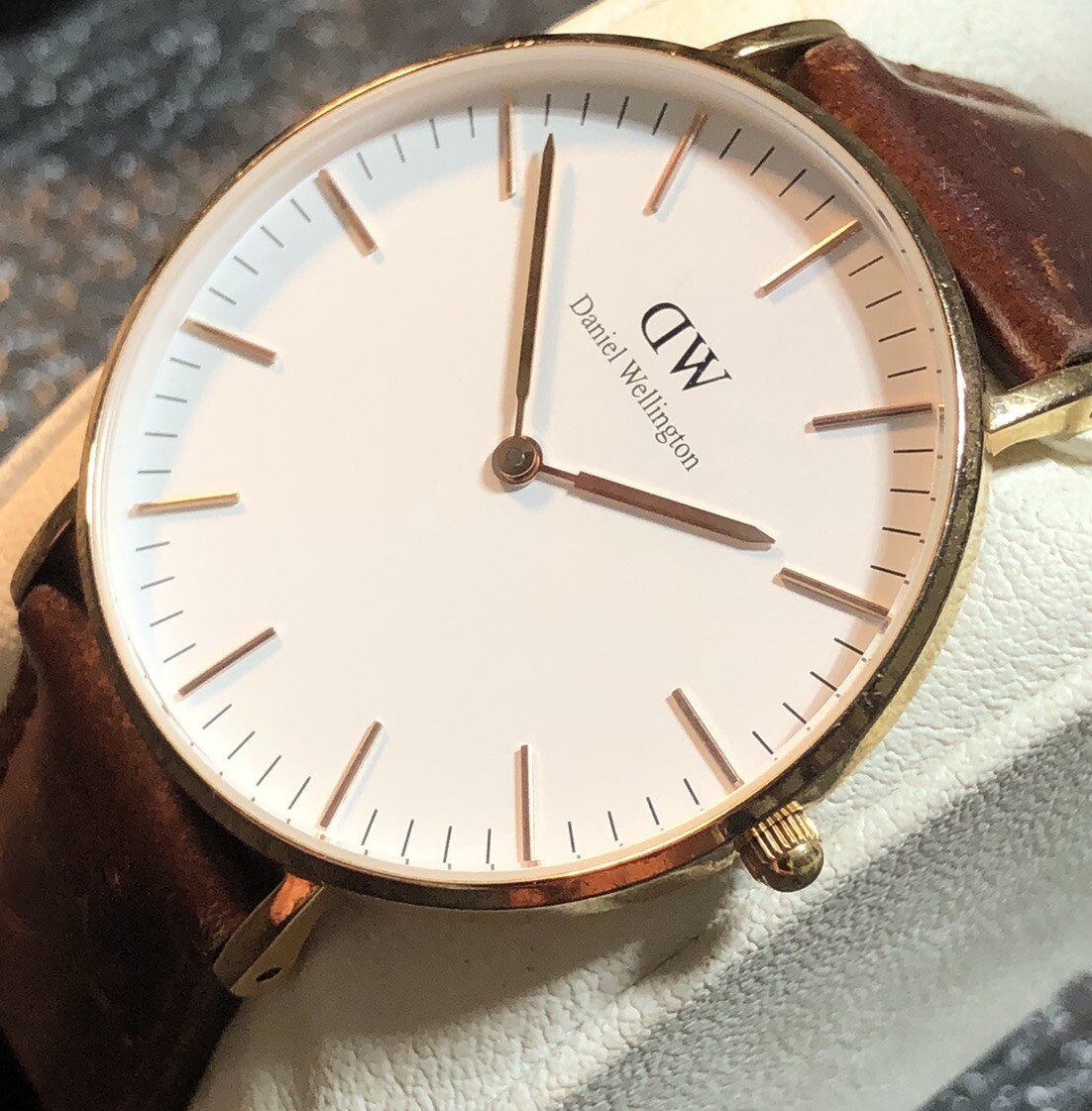 Daniel Wellington Watch Unisex 36mm Classic Rose Gold Tone White Dial New Battry Dover - White watch with rose gold details - 36mm | DW main image 4