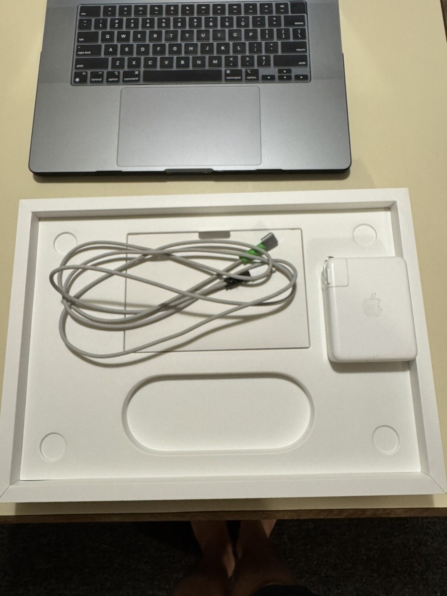 16 Inch macbook pro m2 max 32gb, 38 Core, 1tb | eBay 16 Inch macbook pro m2 max 32gb, 38 Core, 1tb | eBay