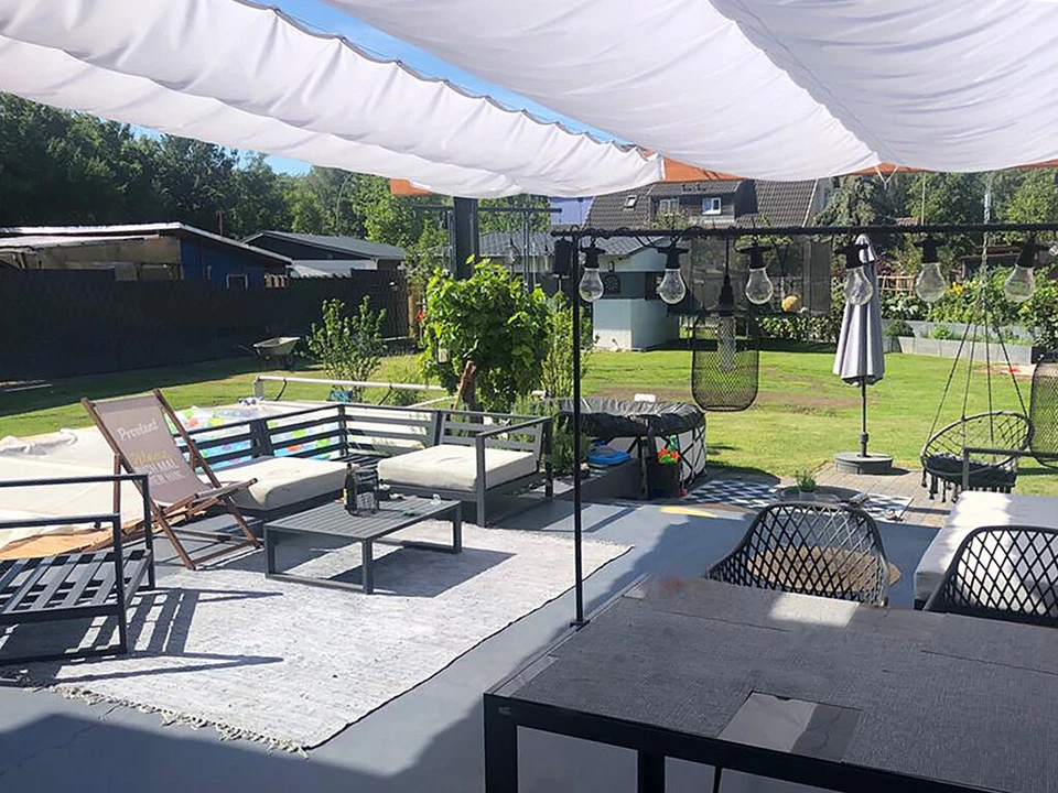 TOILE RÉTRACTABLE IMPERMÉABLE SUR MESURE POUR PERGOLA – PROTECTION UV - Photo 2/4