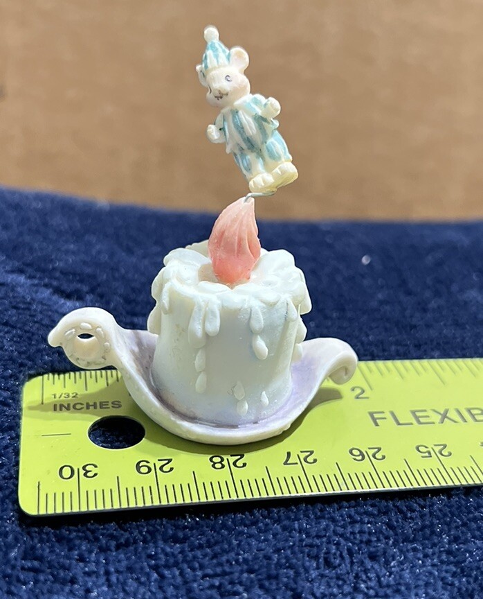 ENESCO 1992 Mouse on Candle Mini Figurine Christine Murdoch Collectible