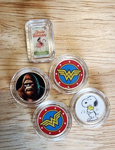 1 Gram Fine Silver Rounds Lot of 5 - Wonder Woman, Bigfoot, Snoopy Capsuled
