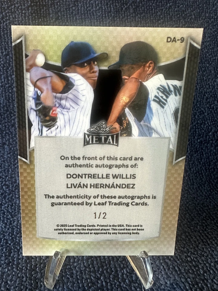 2025 Листовой Металлический Dontrelle Willis Livan Hernandez #DA-9 Авто Фиолетовый Лазер 1/2 - Изображение 2 из 2